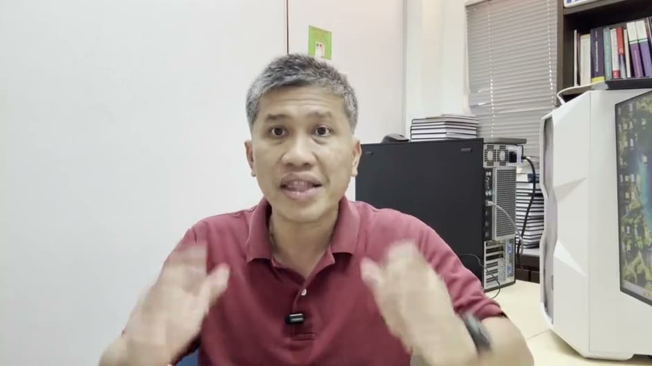 A lecturer's talking-head recording